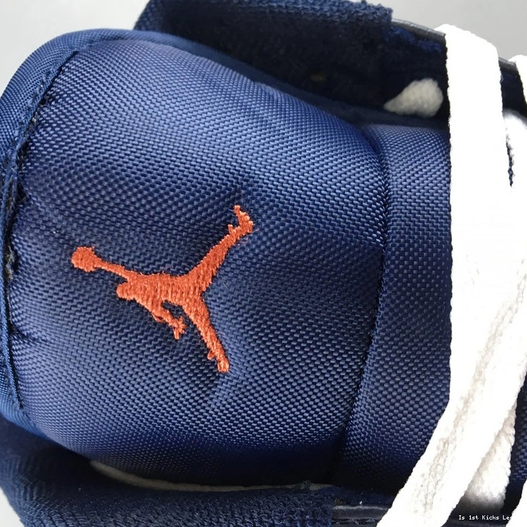 Ember  553558-481 1 Jordan Obsidian Low Glow 0409